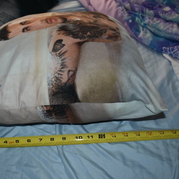 PR HOT SEXY SINGER Rauw Alejandro SHIRTLESS MAN ART 2 VIEW CANVAS PILLOW THROW - Picture 8 of 9